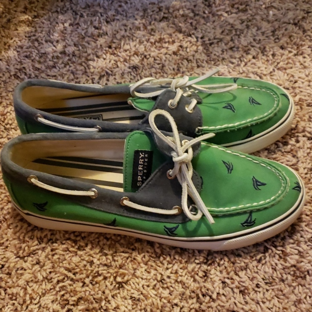 Sailboat pattern Sperry Top-Siders, Size 9